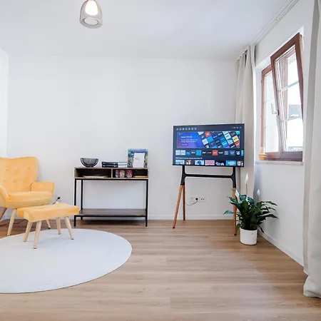 Neu / Design / Altstadt / Kueche / Netflix 公寓