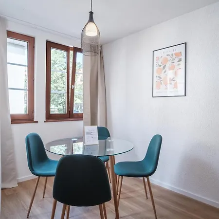 Lejlighed Neu / Design / Altstadt / Kueche / Netflix