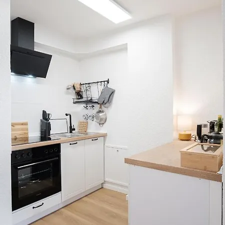 Lejlighed Neu / Design / Altstadt / Kueche / Netflix